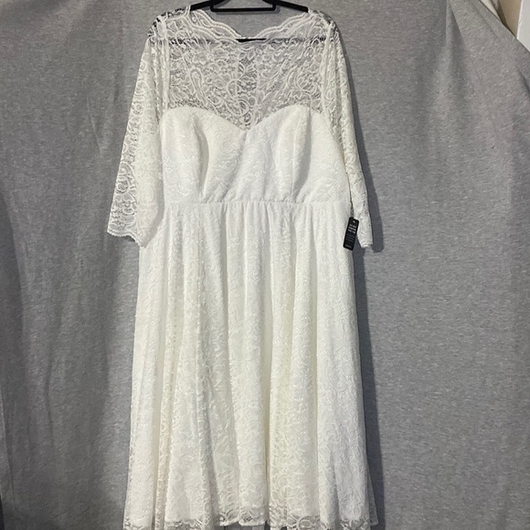 NWT Torrid Ivory Strech Lace Wedding Dress Size 24 - Picture 3 of 14
